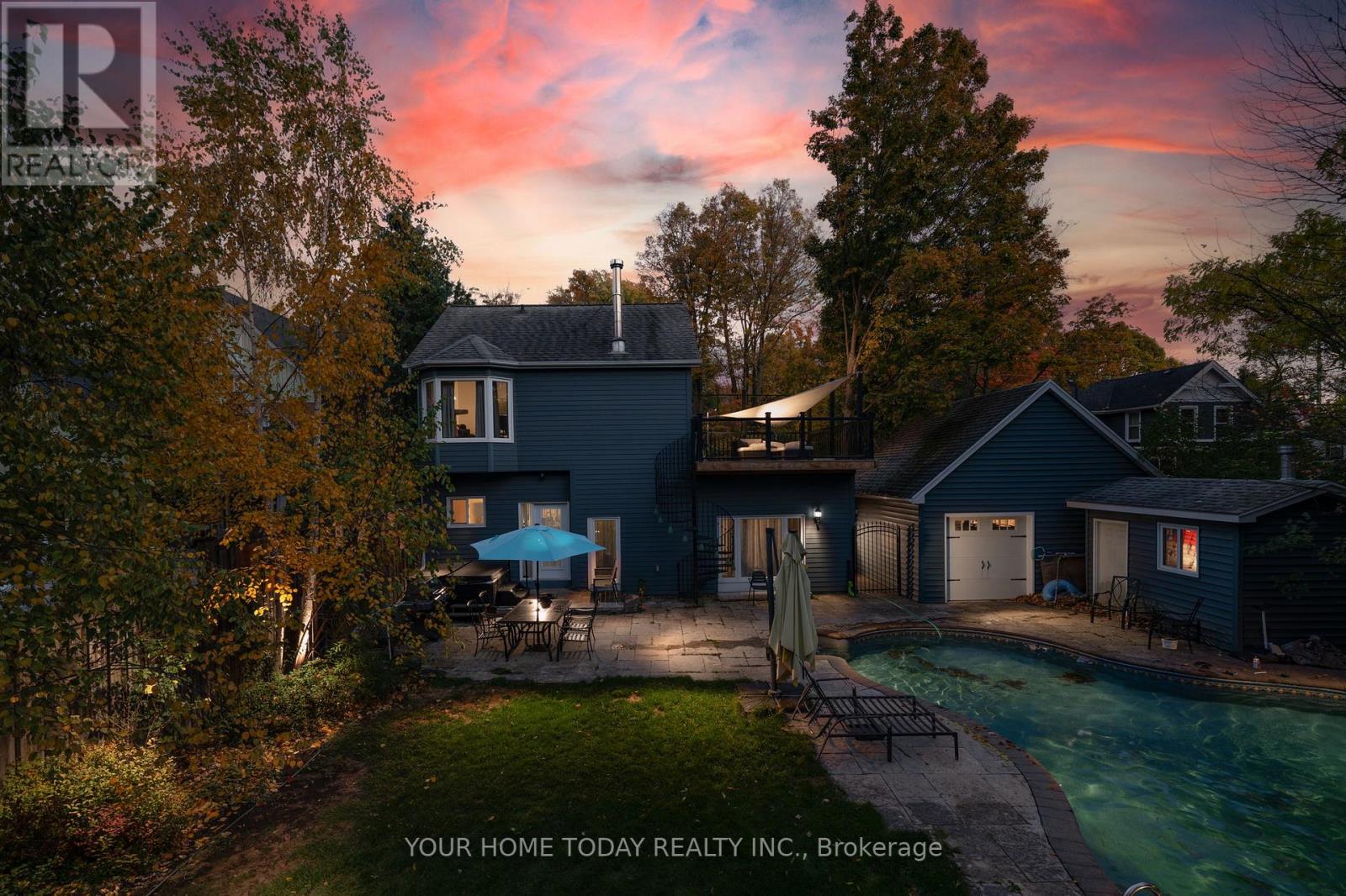 15 Queen Street, Halton Hills (Georgetown), Ontario  L7G 2E3 - Photo 35 - W13008256