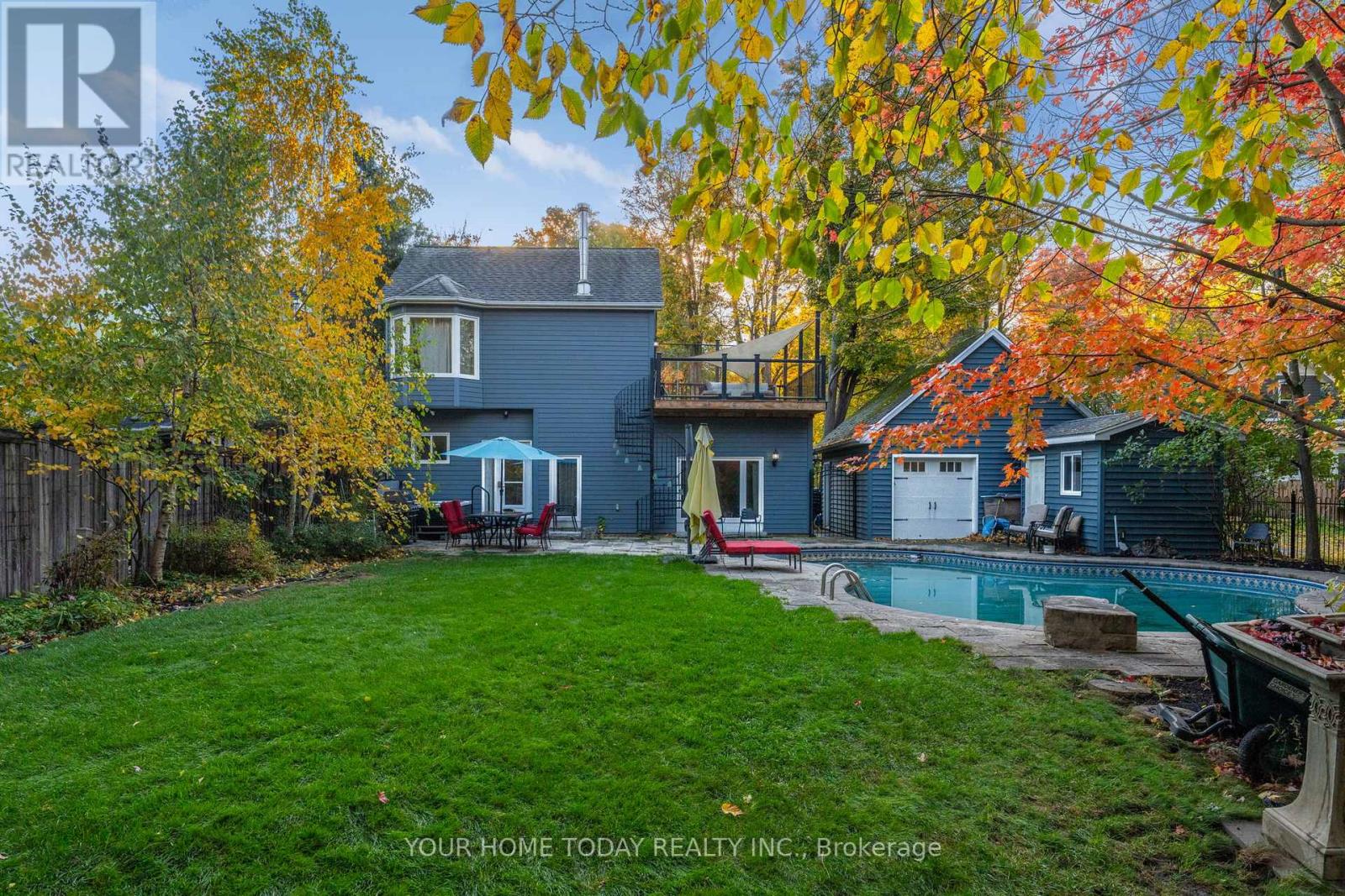 15 Queen Street, Halton Hills (Georgetown), Ontario  L7G 2E3 - Photo 36 - W13008256