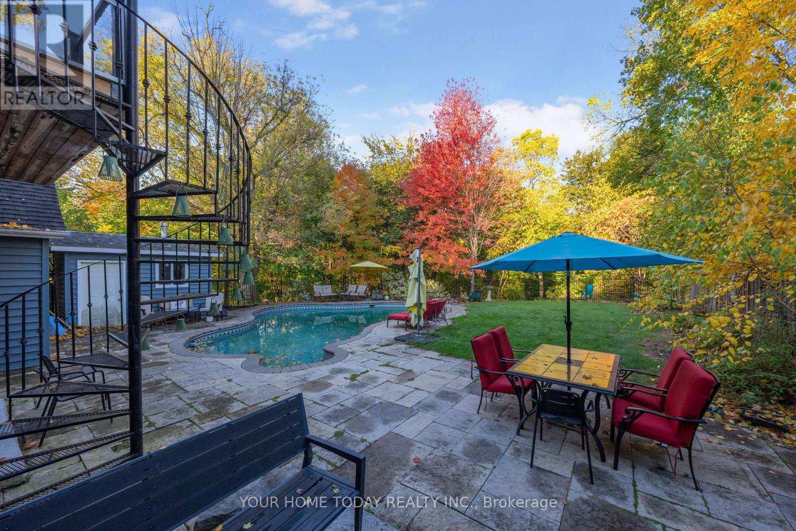 15 Queen Street, Halton Hills (Georgetown), Ontario  L7G 2E3 - Photo 38 - W13008256