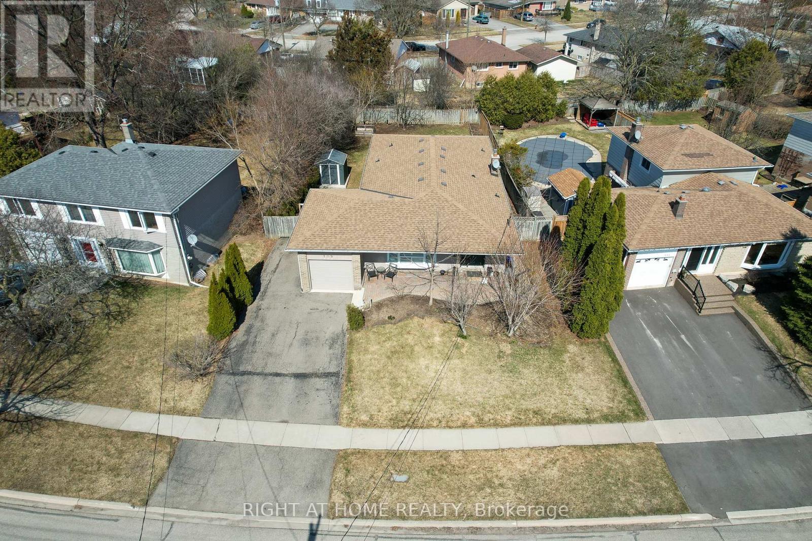 109 Rexway Drive, Halton Hills (Georgetown), Ontario  L7G 1R3 - Photo 2 - W13008468