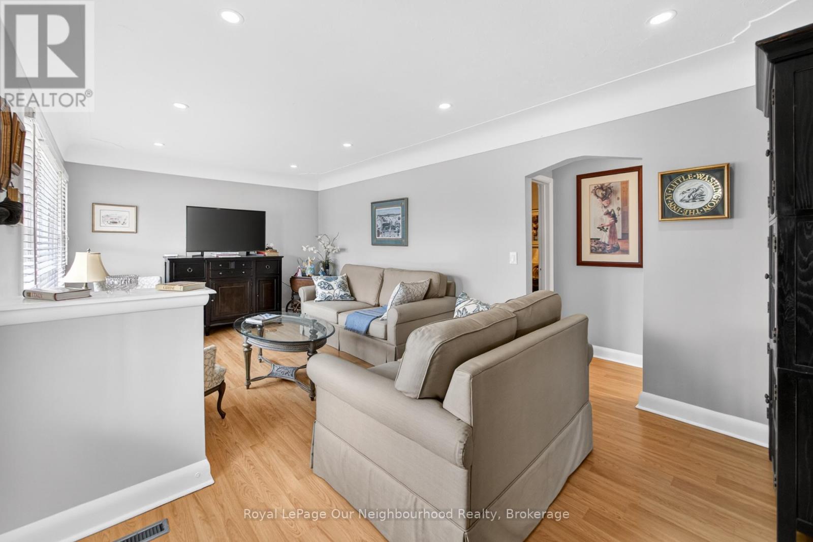 45 Main Street N, Milton (Campbellville), Ontario  L0P 1B0 - Photo 10 - W13008494