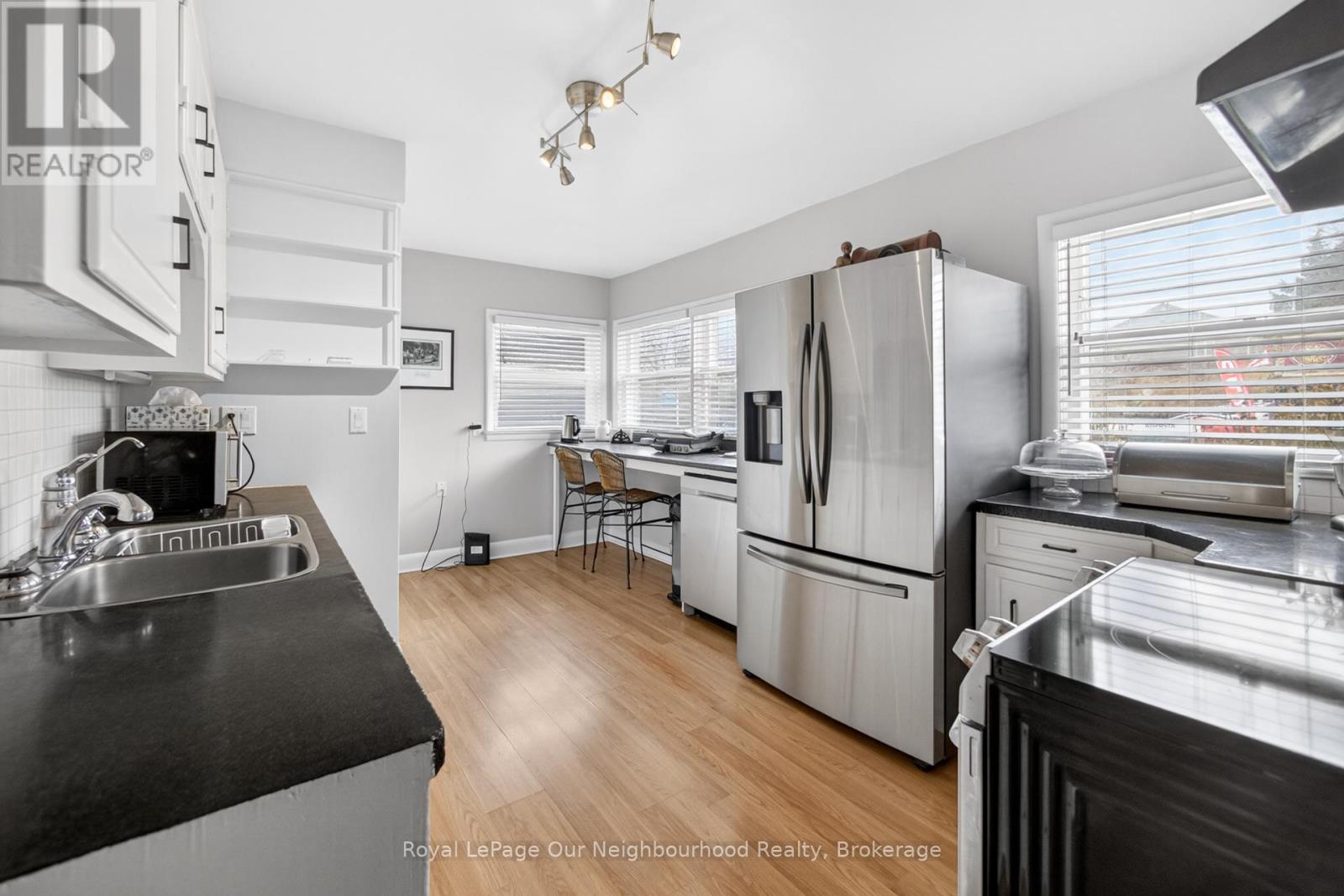 45 Main Street N, Milton (Campbellville), Ontario  L0P 1B0 - Photo 13 - W13008494