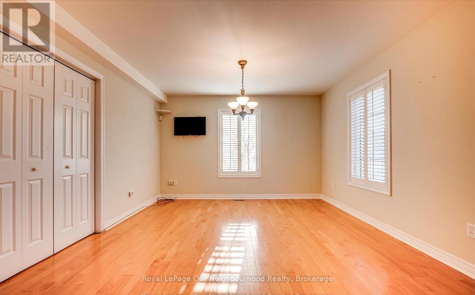 51 Main Street N, Milton (Campbellville), Ontario  L0P 1B0 - Photo 10 - W13008502