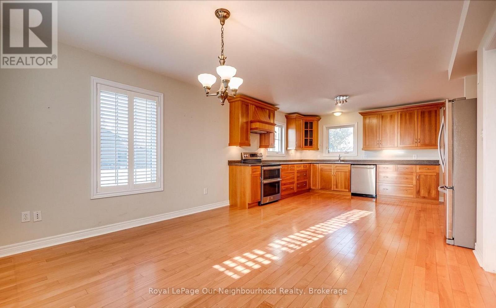 51 Main Street N, Milton (Campbellville), Ontario  L0P 1B0 - Photo 11 - W13008502