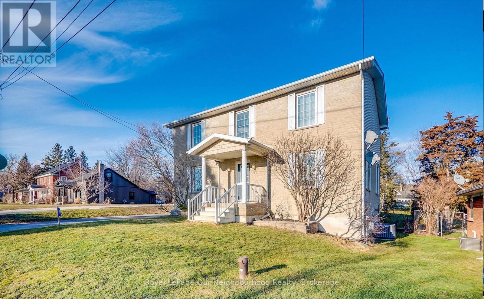 51 Main Street N, Milton (Campbellville), Ontario  L0P 1B0 - Photo 2 - W13008502