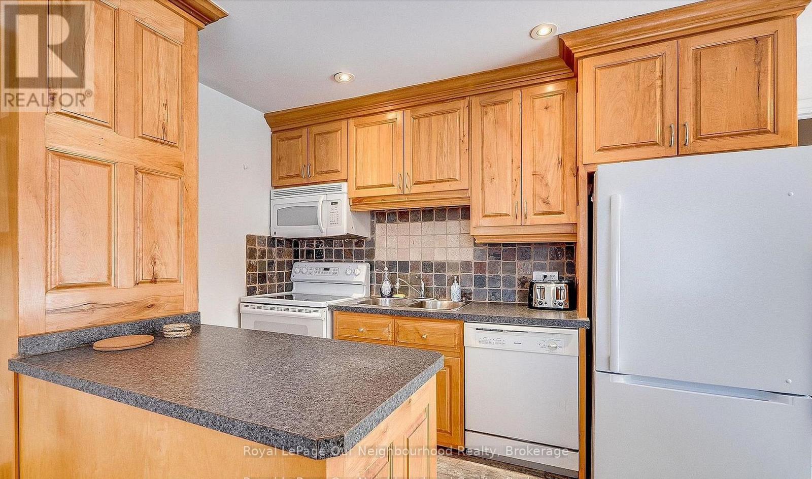 51 Main Street N, Milton (Campbellville), Ontario  L0P 1B0 - Photo 42 - W13008502