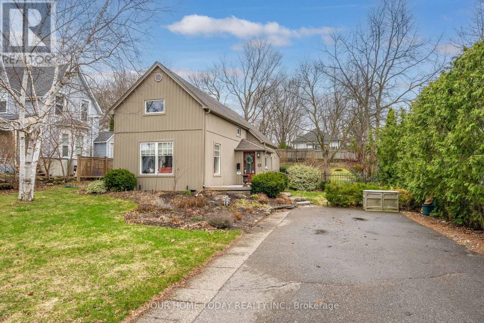 36 Queen Street, Halton Hills (Georgetown), Ontario  L7G 2E6 - Photo 1 - W13008614