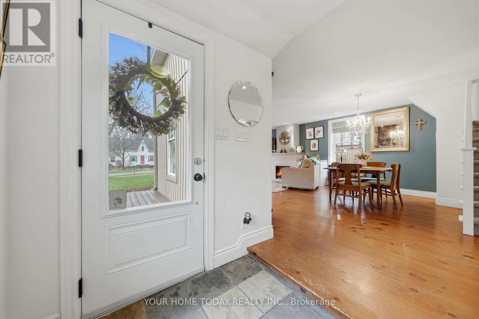 36 Queen Street, Halton Hills (Georgetown), Ontario  L7G 2E6 - Photo 5 - W13008614