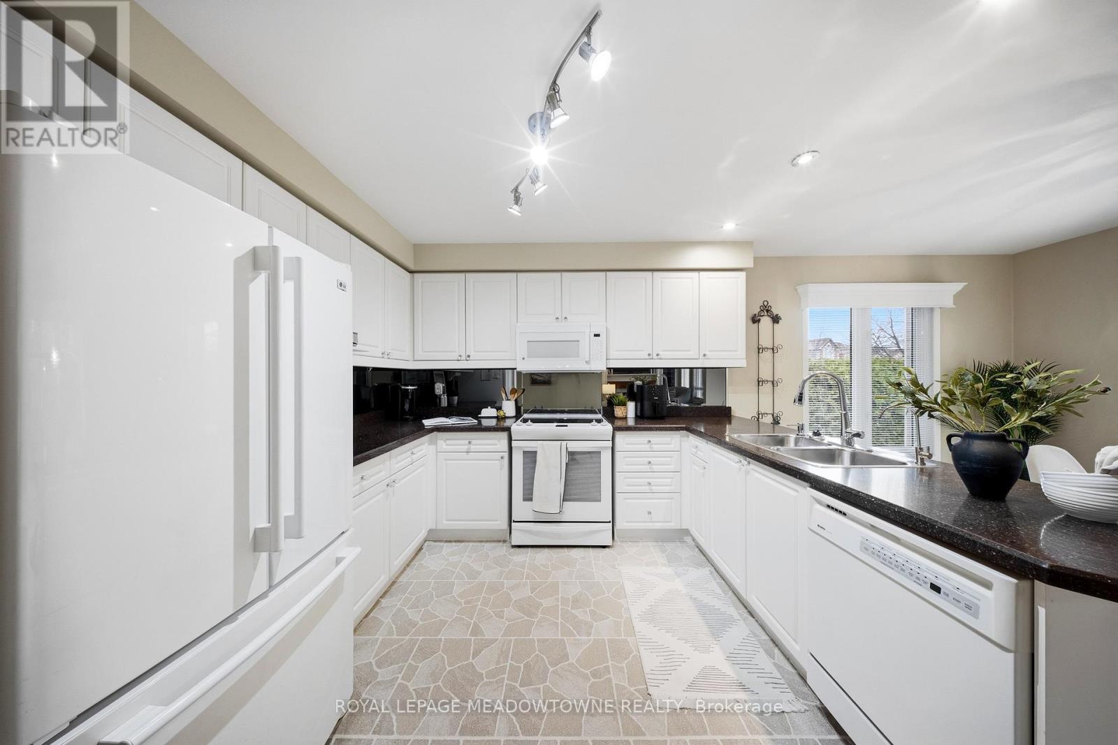 20 Huffmann Drive, Halton Hills (Georgetown), Ontario  L7G 5W4 - Photo 19 - W13011482