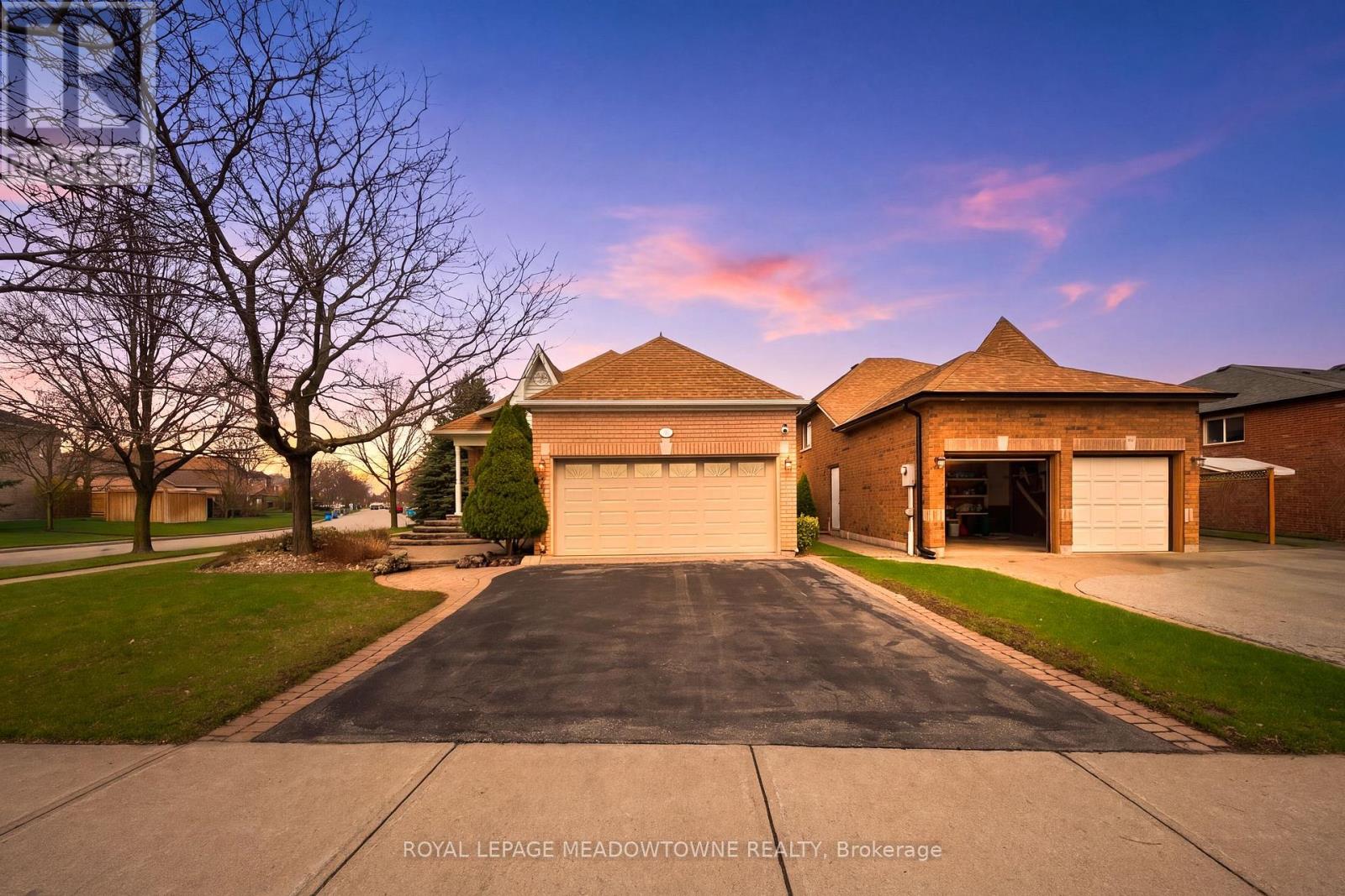 20 Huffmann Drive, Halton Hills (Georgetown), Ontario  L7G 5W4 - Photo 3 - W13011482