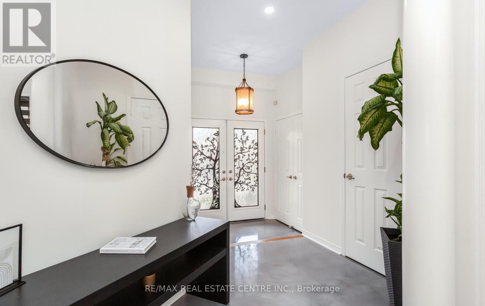 157 Niagara Trail, Halton Hills (Georgetown), Ontario  L7G 0H4 - Photo 4 - W13011486