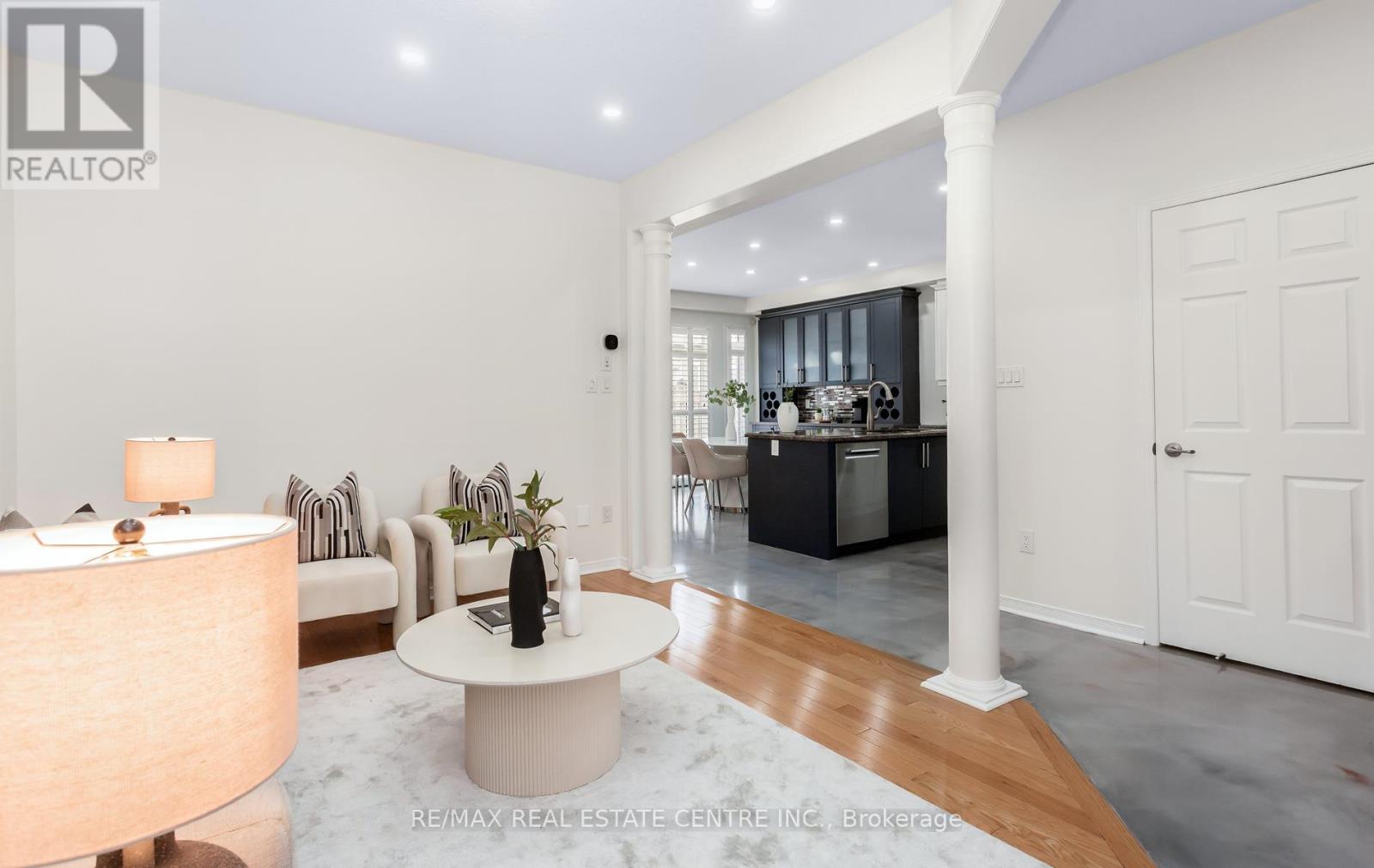 157 Niagara Trail, Halton Hills (Georgetown), Ontario  L7G 0H4 - Photo 7 - W13011486