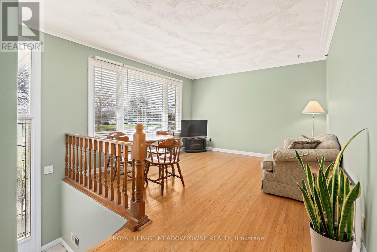 456 Delrex Boulevard, Halton Hills (Georgetown), Ontario  L7G 4J2 - Photo 5 - W13016222