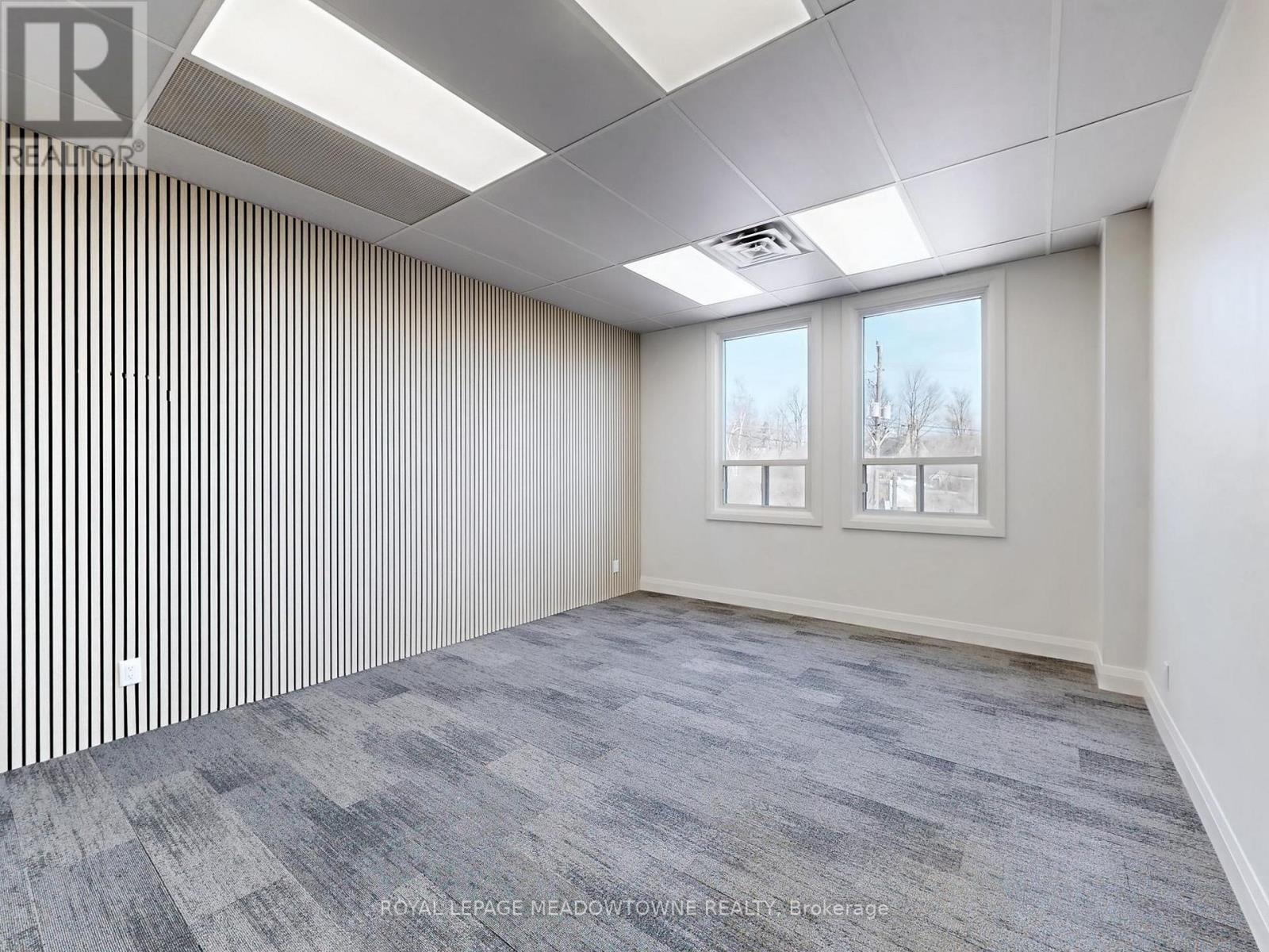 E - 37 Main Street S, Halton Hills (Georgetown), Ontario  L7G 3G2 - Photo 3 - W13018318