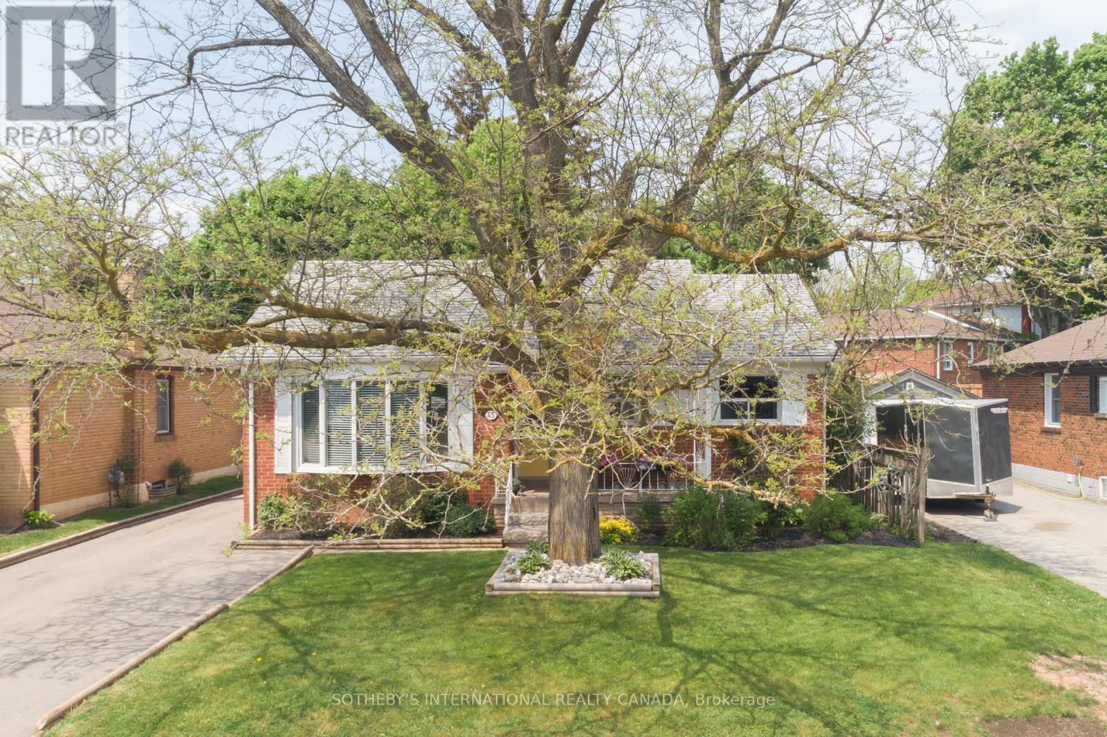 45 Churchill Crescent, Halton Hills (Georgetown), Ontario  L7G 2N2 - Photo 1 - W13019572