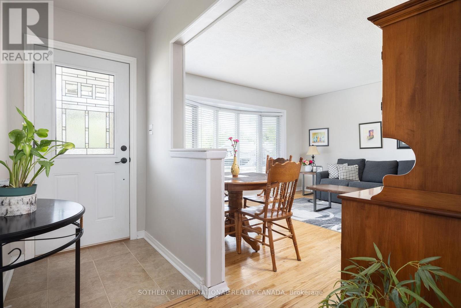 45 Churchill Crescent, Halton Hills (Georgetown), Ontario  L7G 2N2 - Photo 5 - W13019572