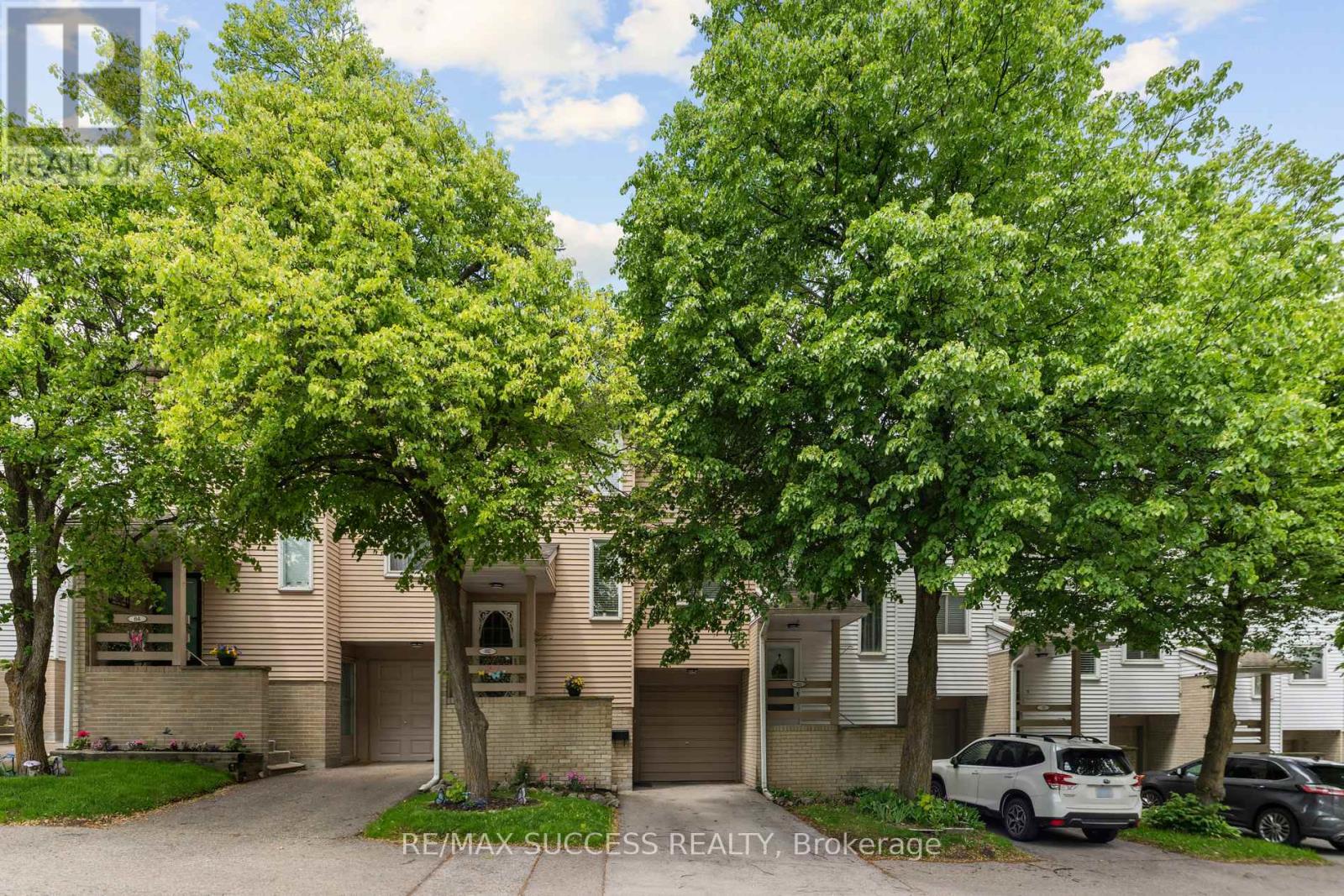 82 LYNDEN CIRCLE, halton hills (georgetown), Ontario