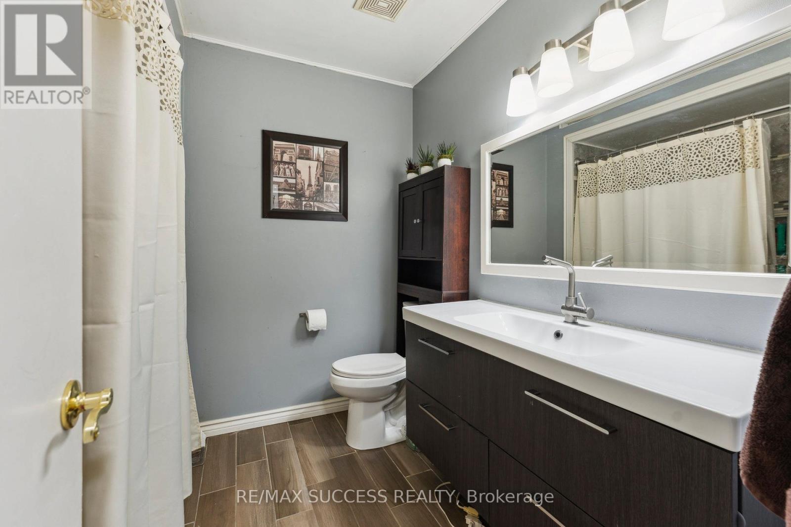 82 Lynden Circle, Halton Hills (Georgetown), Ontario  L7G 4Y8 - Photo 11 - W13021240