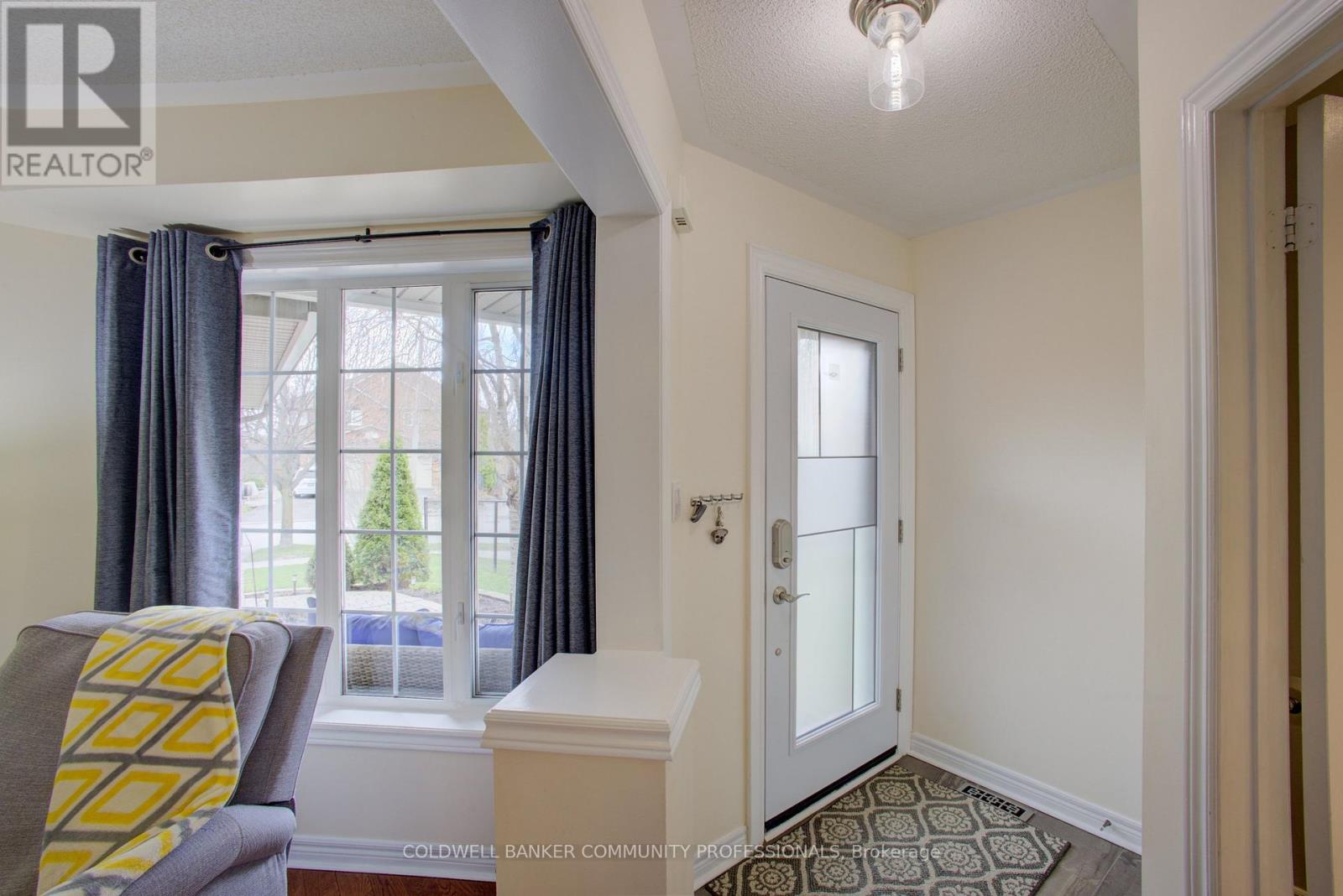 32 Mcclure Court, Halton Hills (Georgetown), Ontario  L7G 5X6 - Photo 10 - W13022146