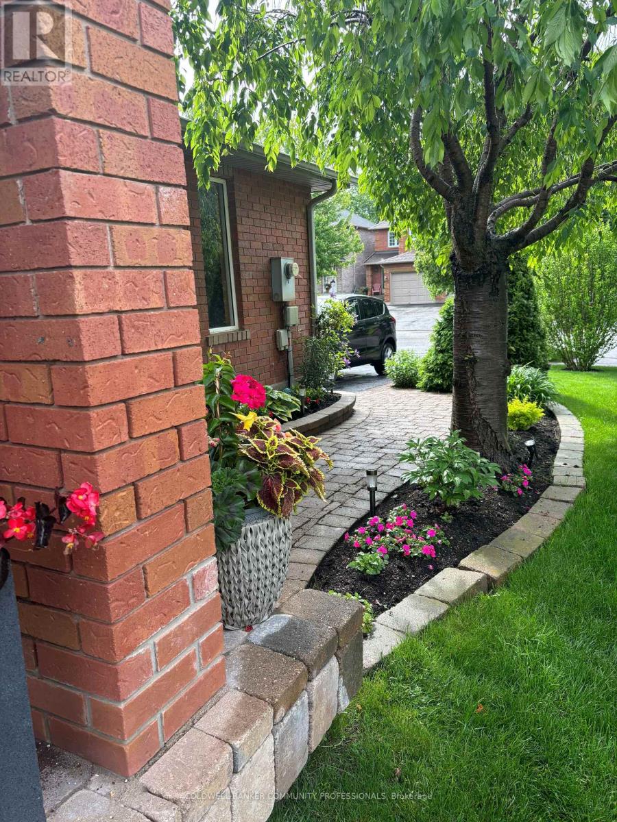 32 Mcclure Court, Halton Hills (Georgetown), Ontario  L7G 5X6 - Photo 9 - W13022146