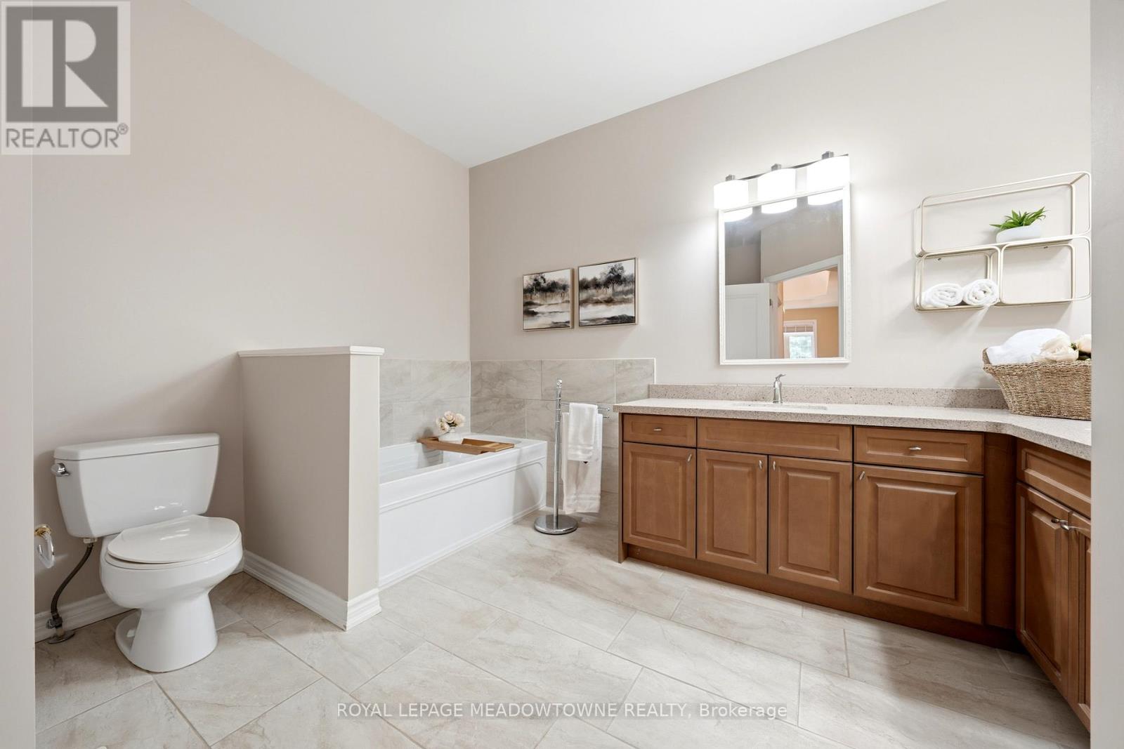 26 Garrison Square, Halton Hills (Georgetown), Ontario  L7G 0B9 - Photo 30 - W13024206