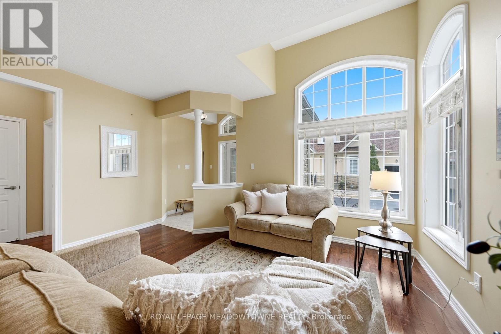 26 Garrison Square, Halton Hills (Georgetown), Ontario  L7G 0B9 - Photo 8 - W13024206