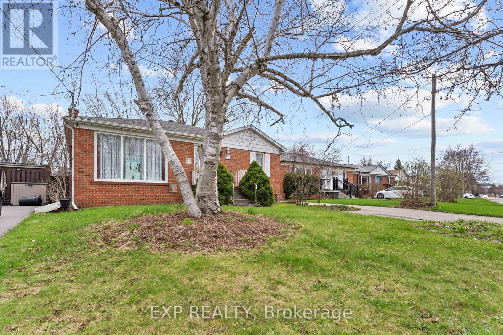 36 Shelley Street, Halton Hills (Georgetown), Ontario  L7G 3W9 - Photo 3 - W13024810