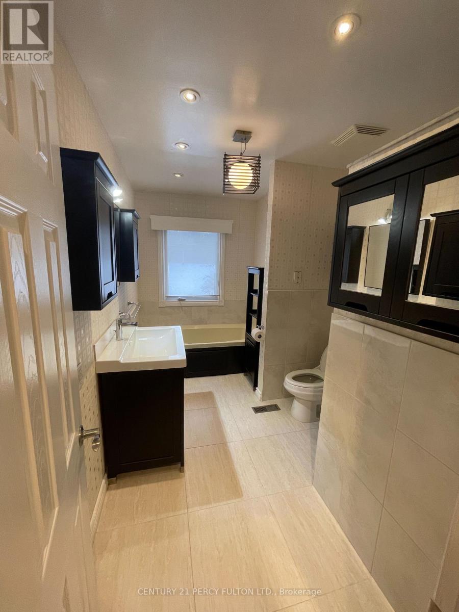 10208 Tenth Line, Halton Hills (Georgetown), Ontario  L0P 1K0 - Photo 18 - W13027496