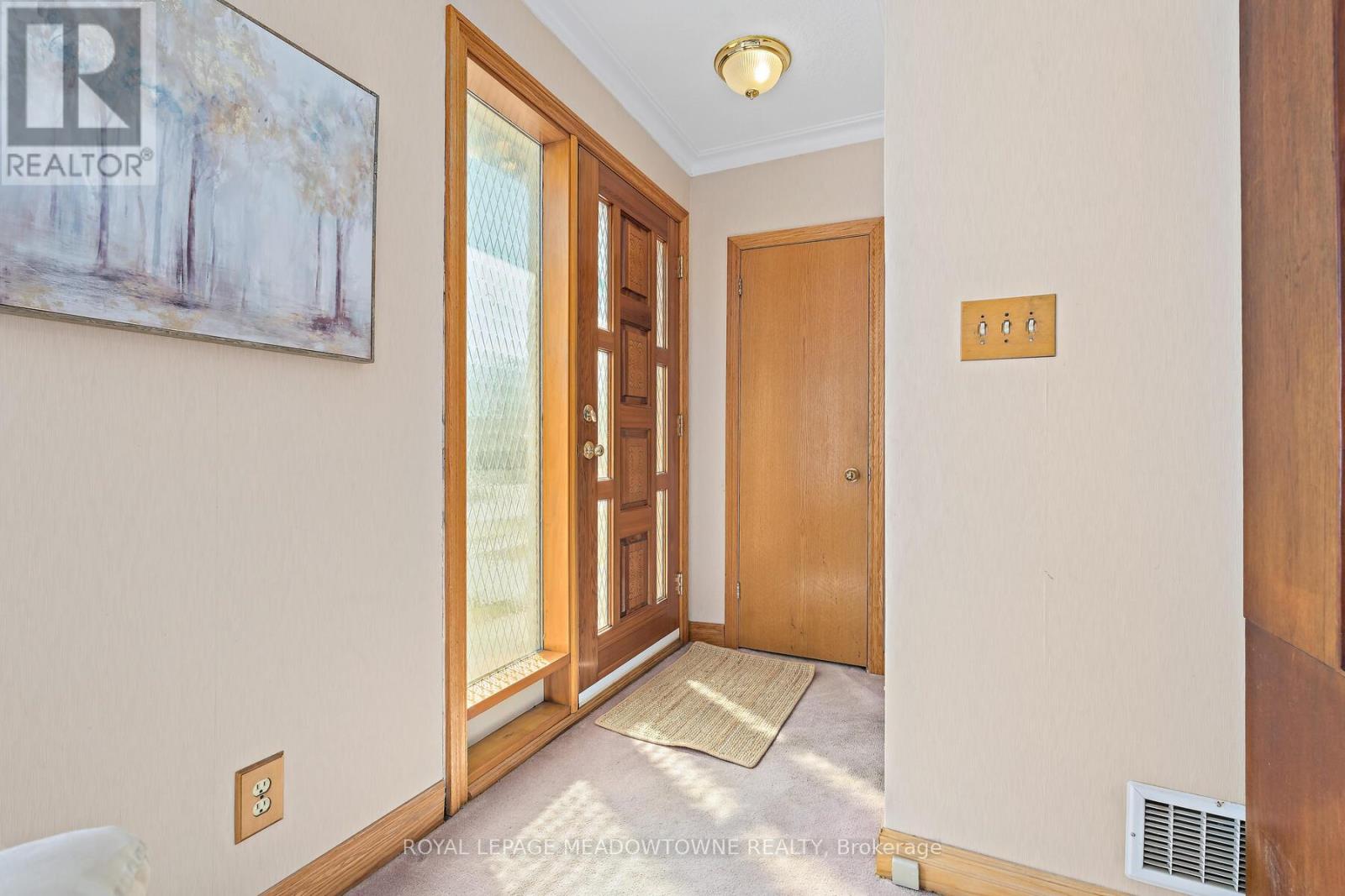 37 Prince Charles Drive, Halton Hills (Georgetown), Ontario  L7G 3T9 - Photo 4 - W13027682