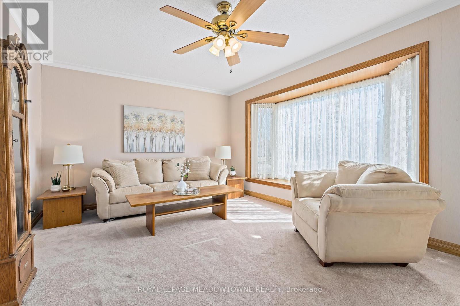 37 Prince Charles Drive, Halton Hills (Georgetown), Ontario  L7G 3T9 - Photo 5 - W13027682