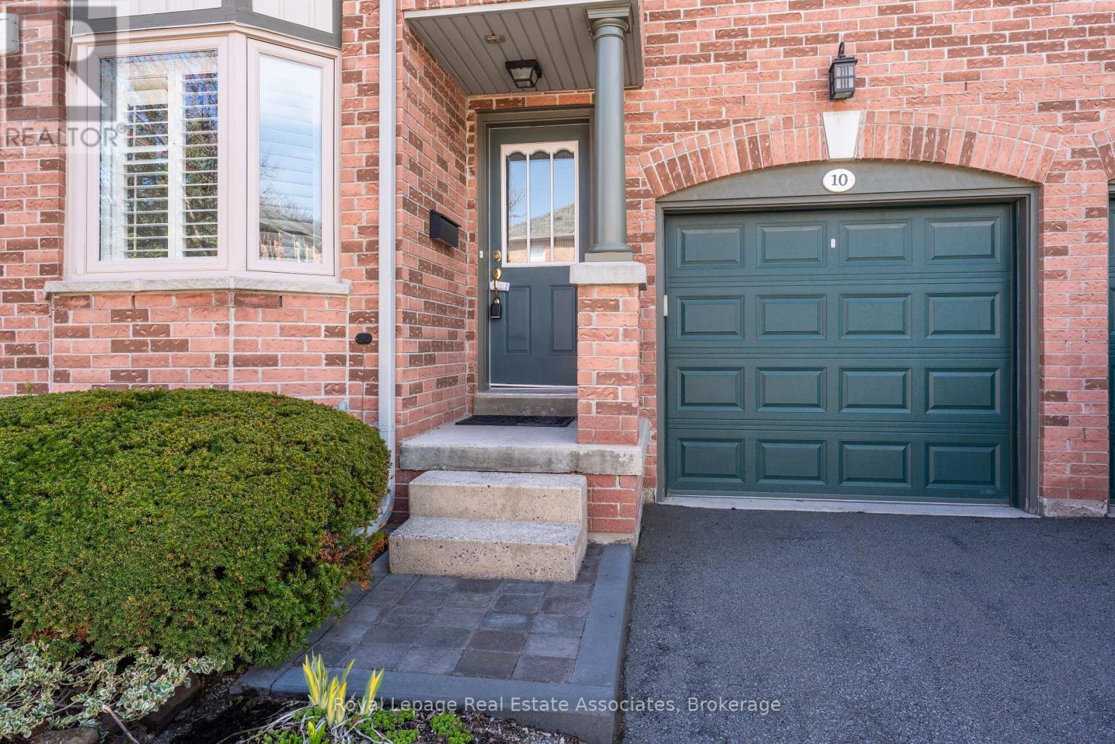10 - 76 River Drive, Halton Hills (Georgetown), Ontario  L7G 2J2 - Photo 4 - W13027970