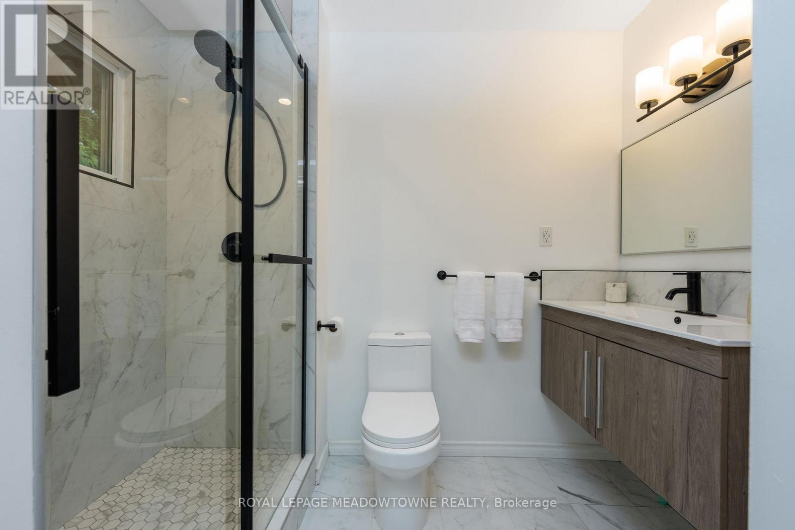 4 Chipper Court, Halton Hills (Georgetown), Ontario  L7G 1L3 - Photo 25 - W13028532