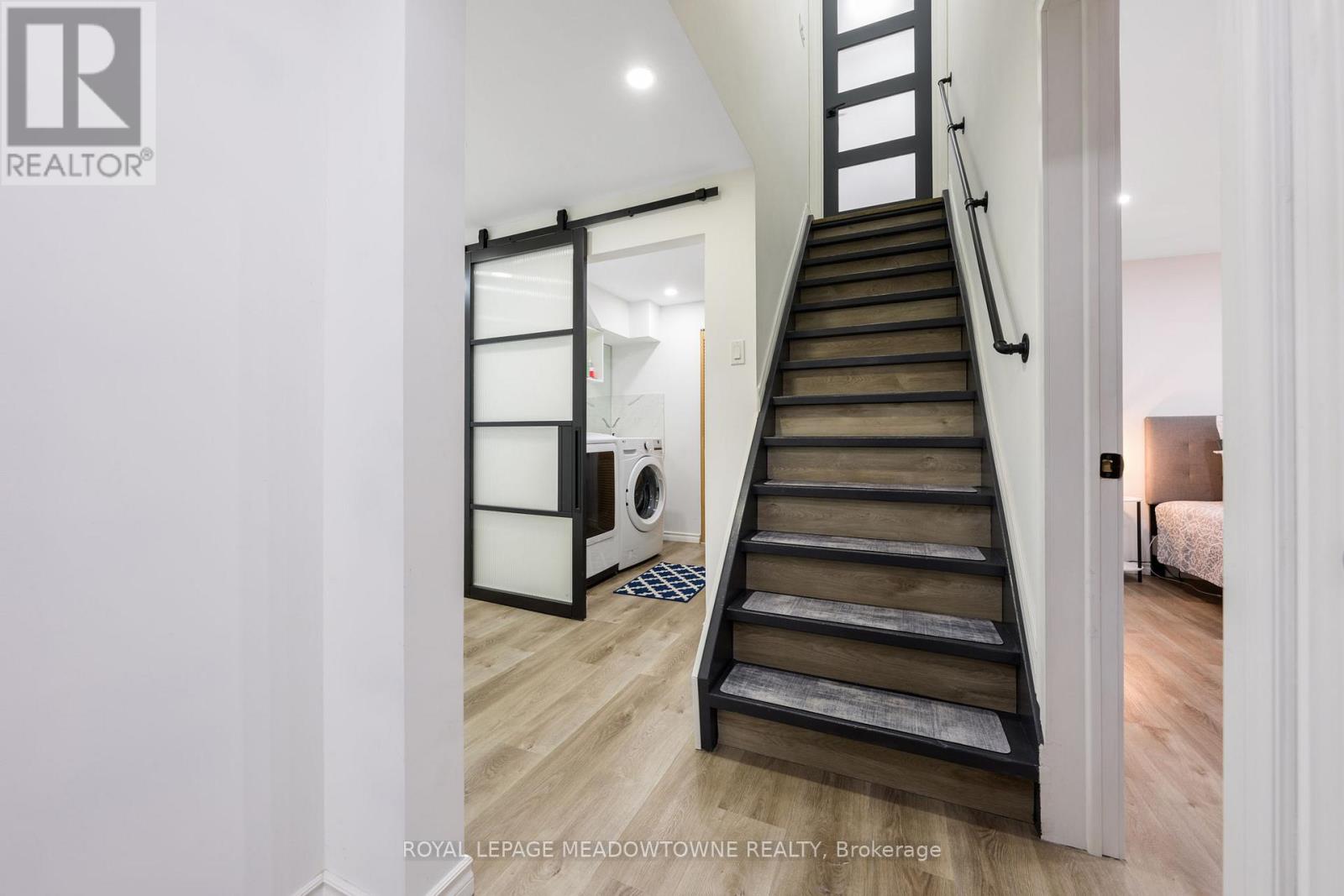 4 Chipper Court, Halton Hills (Georgetown), Ontario  L7G 1L3 - Photo 30 - W13028532