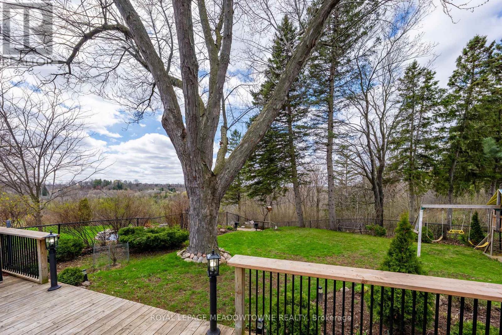 4 Chipper Court, Halton Hills (Georgetown), Ontario  L7G 1L3 - Photo 36 - W13028532