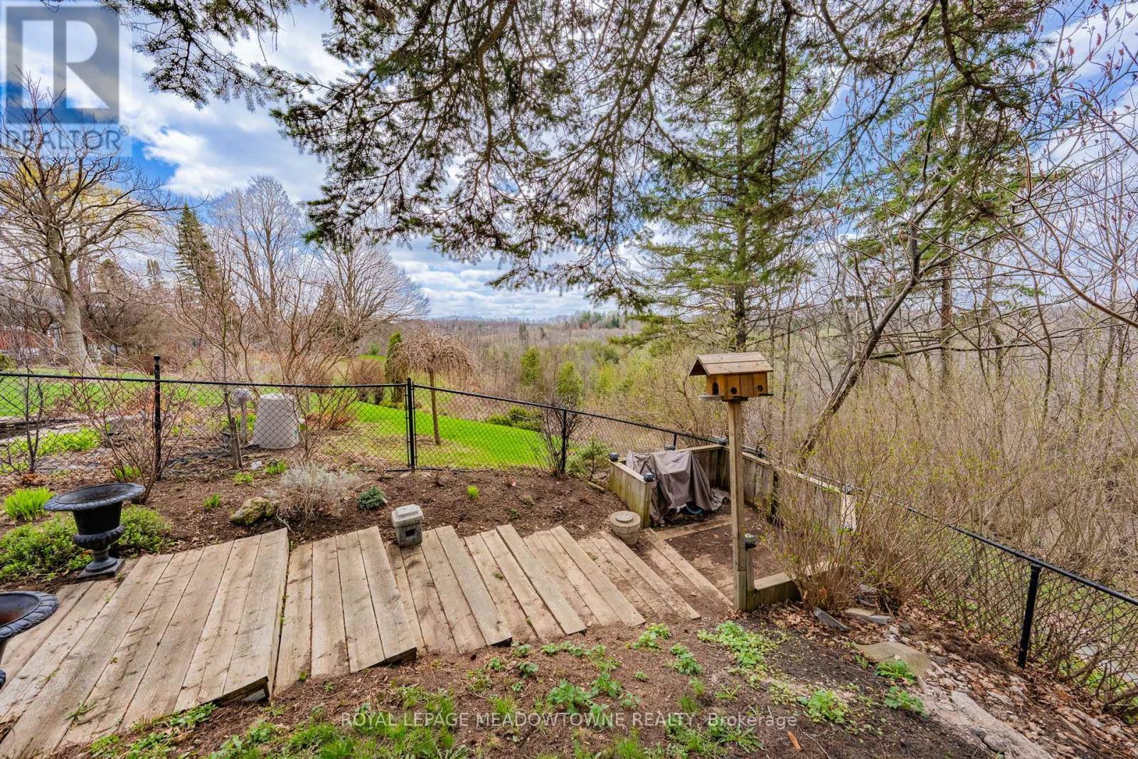 4 Chipper Court, Halton Hills (Georgetown), Ontario  L7G 1L3 - Photo 38 - W13028532