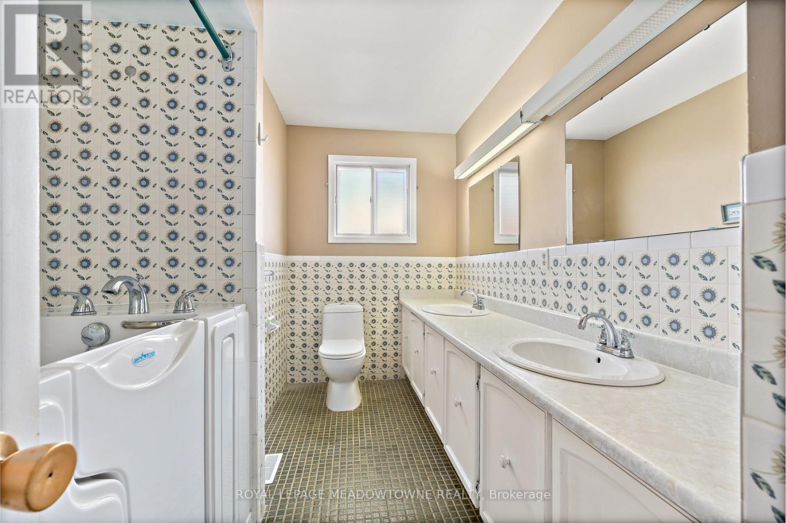 82 Mary Street, Halton Hills (Georgetown), Ontario  L7G 4V6 - Photo 26 - W13029446