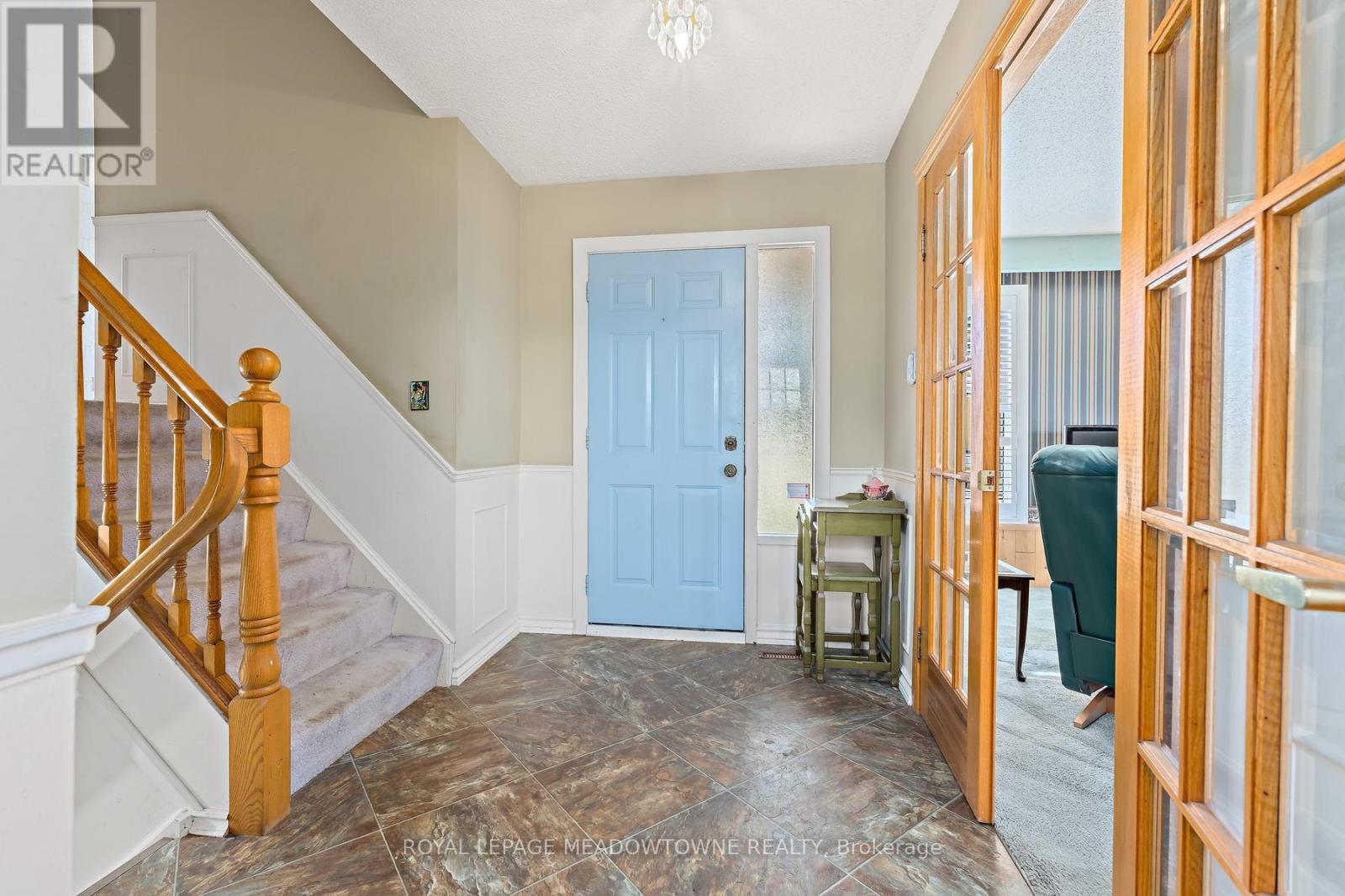 82 Mary Street, Halton Hills (Georgetown), Ontario  L7G 4V6 - Photo 5 - W13029446