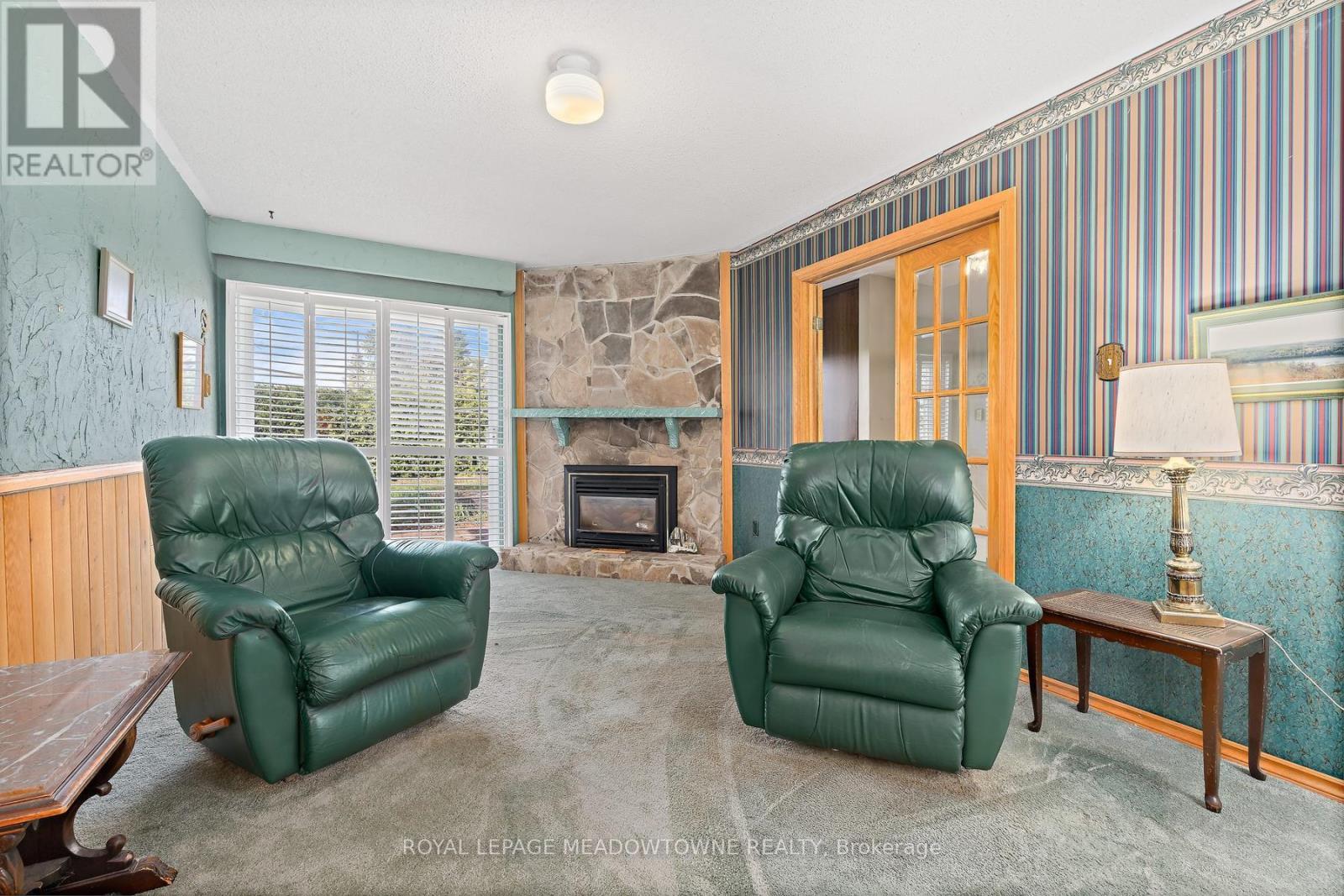 82 Mary Street, Halton Hills (Georgetown), Ontario  L7G 4V6 - Photo 8 - W13029446