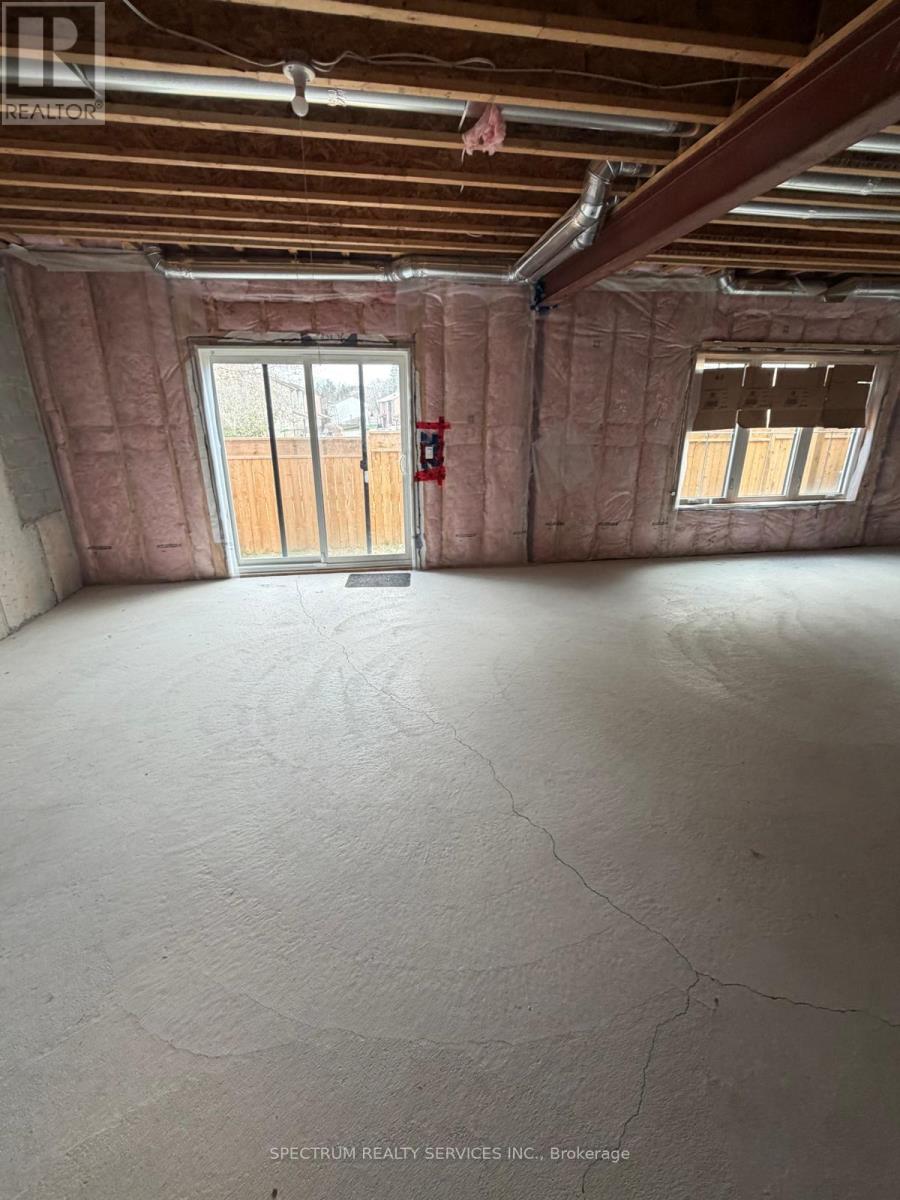 7 Santa Barbara Lane, Halton Hills (Georgetown), Ontario  L7G 0P7 - Photo 8 - W13030010