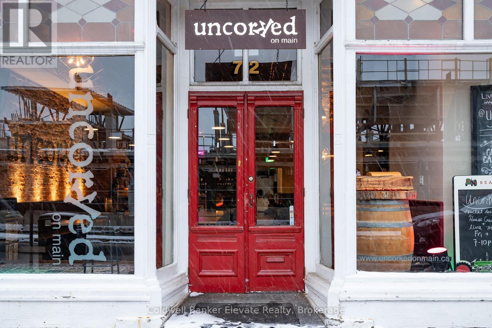 72 Main Street S, Halton Hills (Georgetown), Ontario  L7G 3G3 - Photo 3 - W13031064