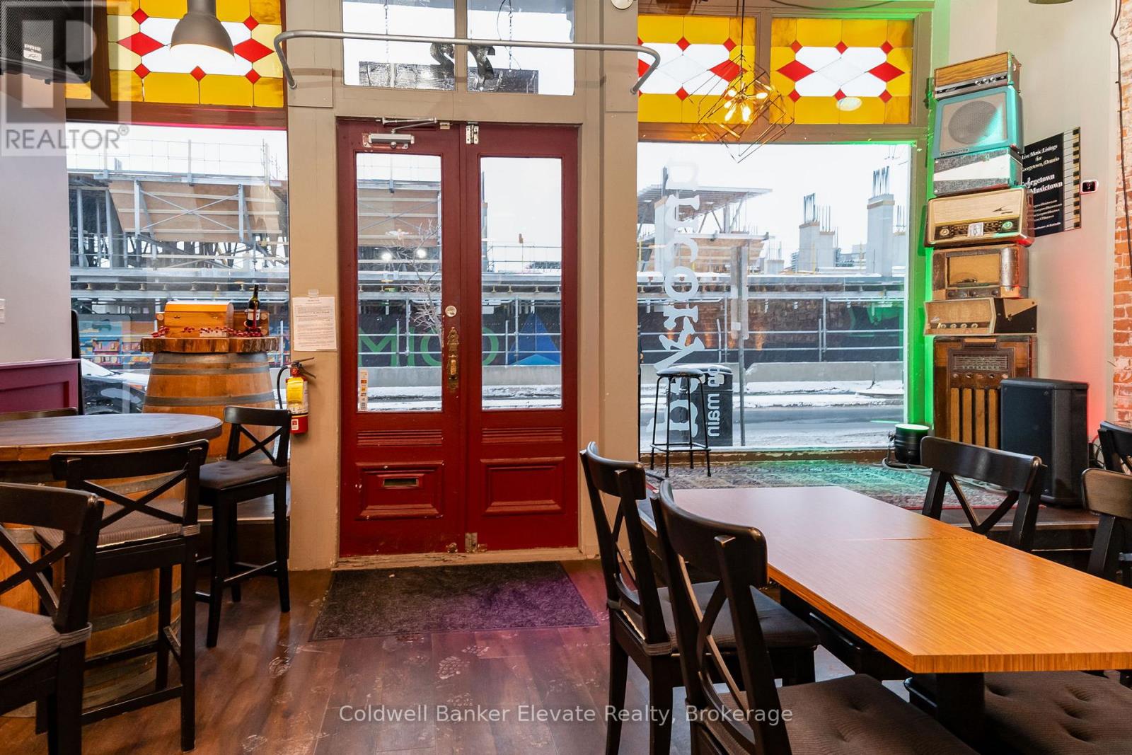 72 Main Street S, Halton Hills (Georgetown), Ontario  L7G 3G3 - Photo 5 - W13031064