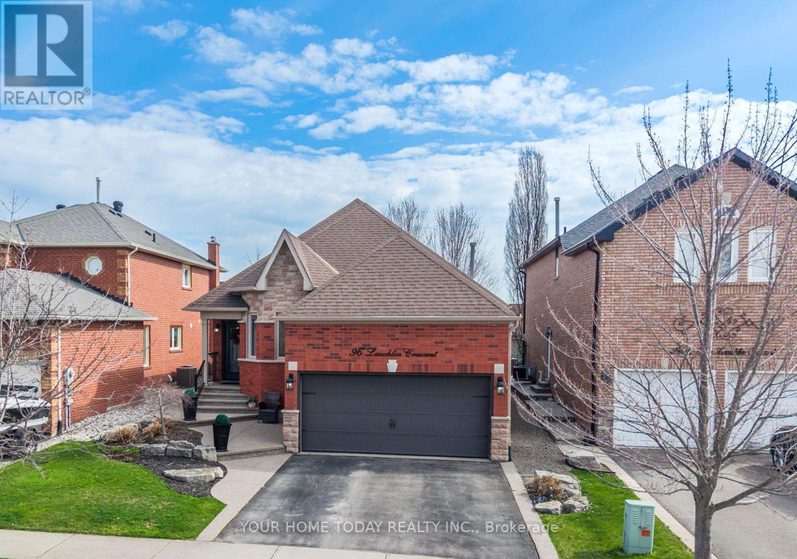 96 Lauchlin Crescent, Halton Hills (Georgetown), Ontario  L7G 5R5 - Photo 2 - W13031220