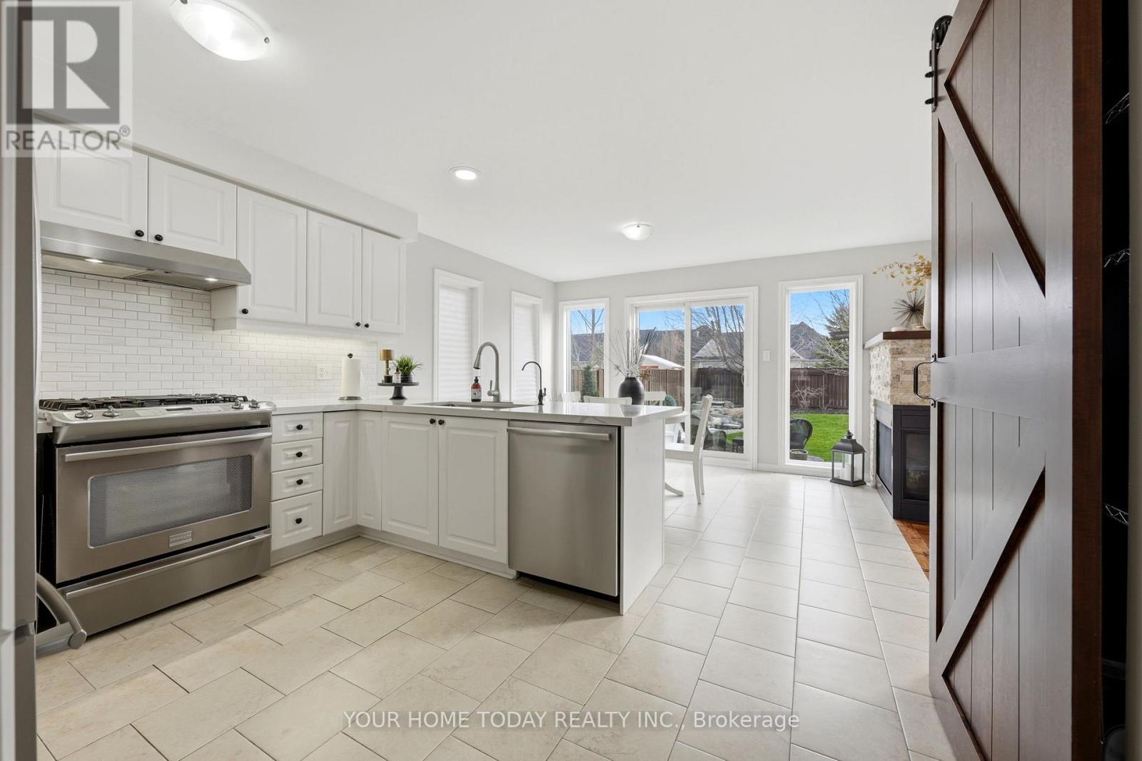 96 Lauchlin Crescent, Halton Hills (Georgetown), Ontario  L7G 5R5 - Photo 9 - W13031220