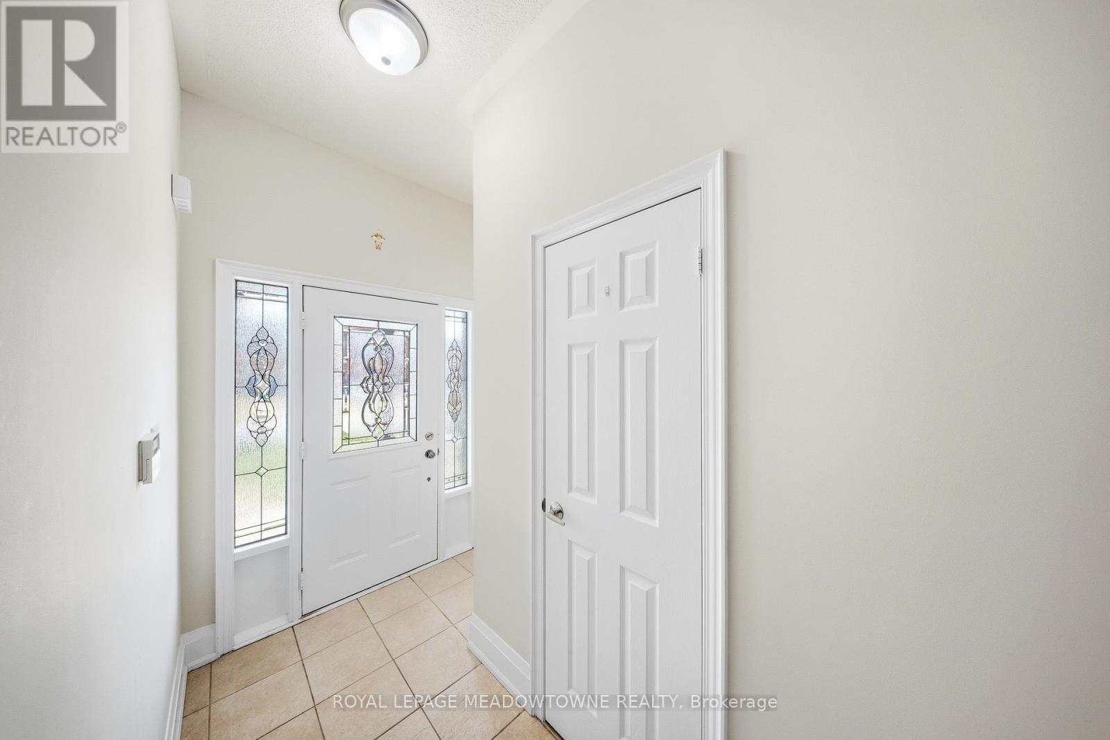 14 Eagleview Way, Halton Hills (Georgetown), Ontario  L7G 6N3 - Photo 10 - W13031708