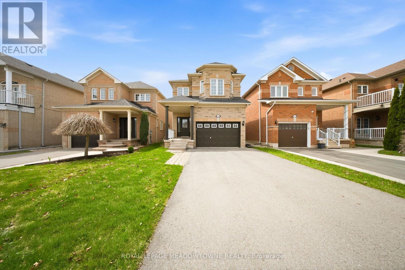 14 Eagleview Way, Halton Hills (Georgetown), Ontario  L7G 6N3 - Photo 5 - W13031708