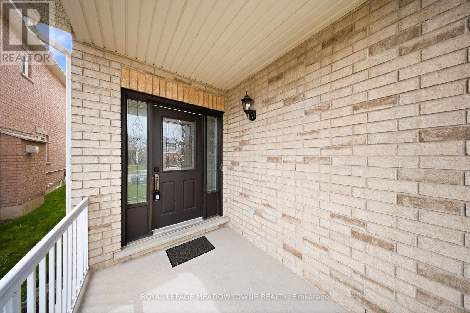 14 Eagleview Way, Halton Hills (Georgetown), Ontario  L7G 6N3 - Photo 9 - W13031708