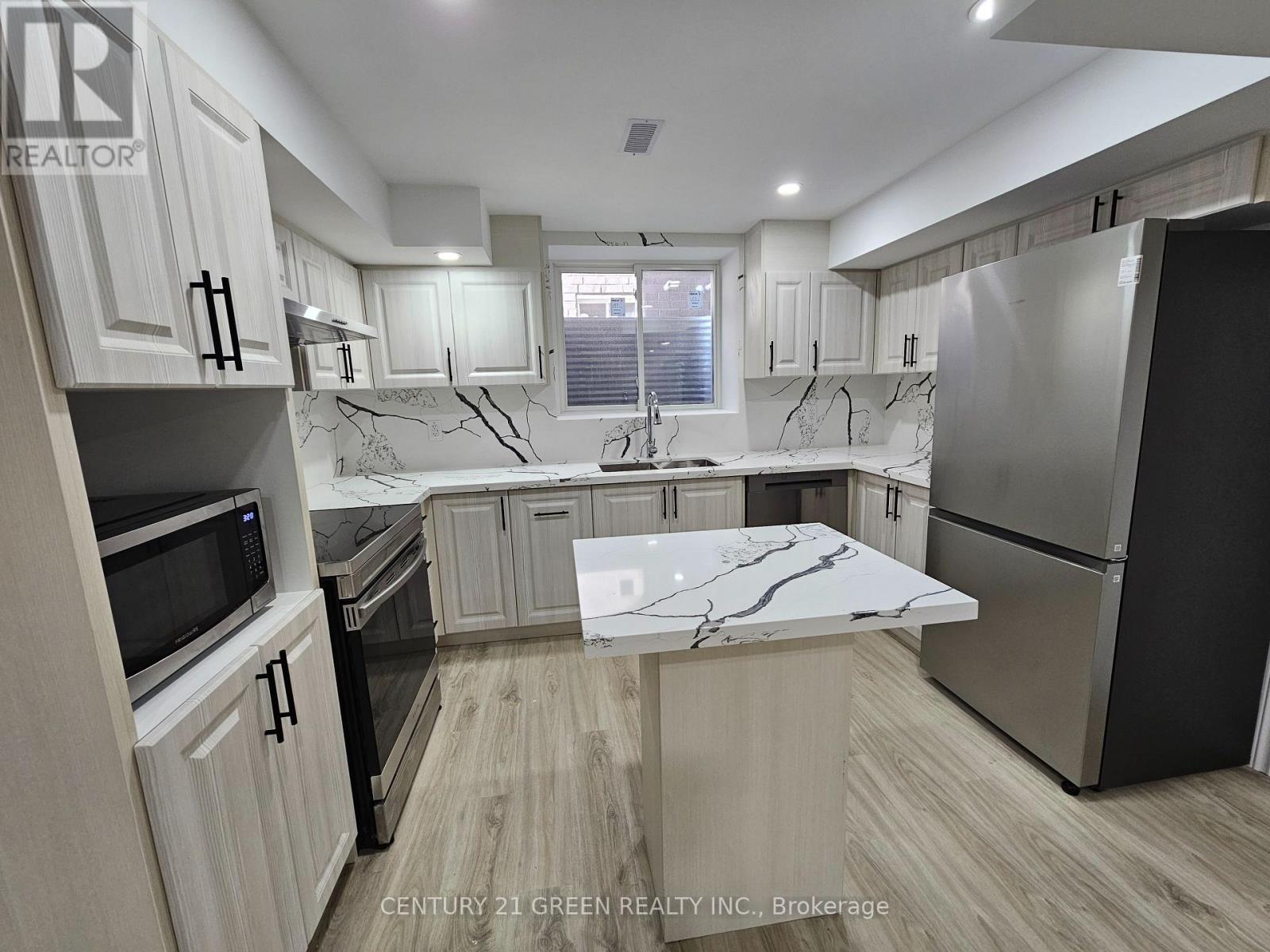 Bsmt - 15172 Danby Road, Halton Hills (Georgetown), Ontario  L7G 0H6 - Photo 4 - W13033474