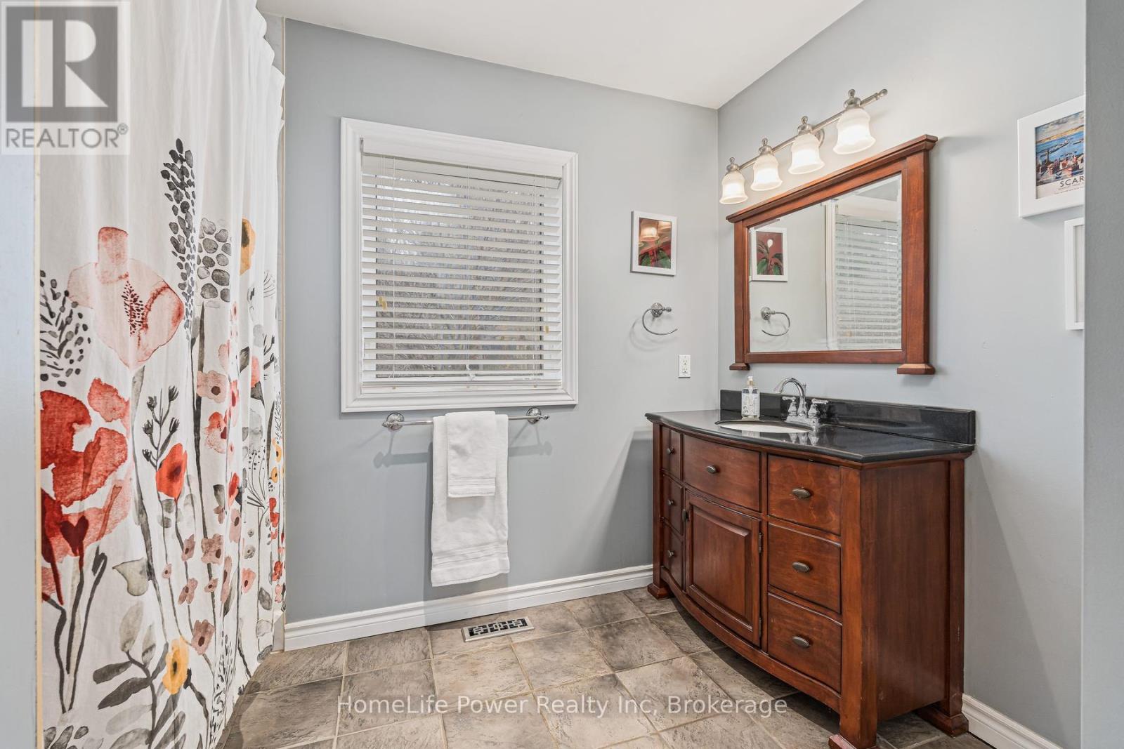 14 Erin Street, Halton Hills (Glen Williams), Ontario  L7G 3M6 - Photo 15 - W13033766