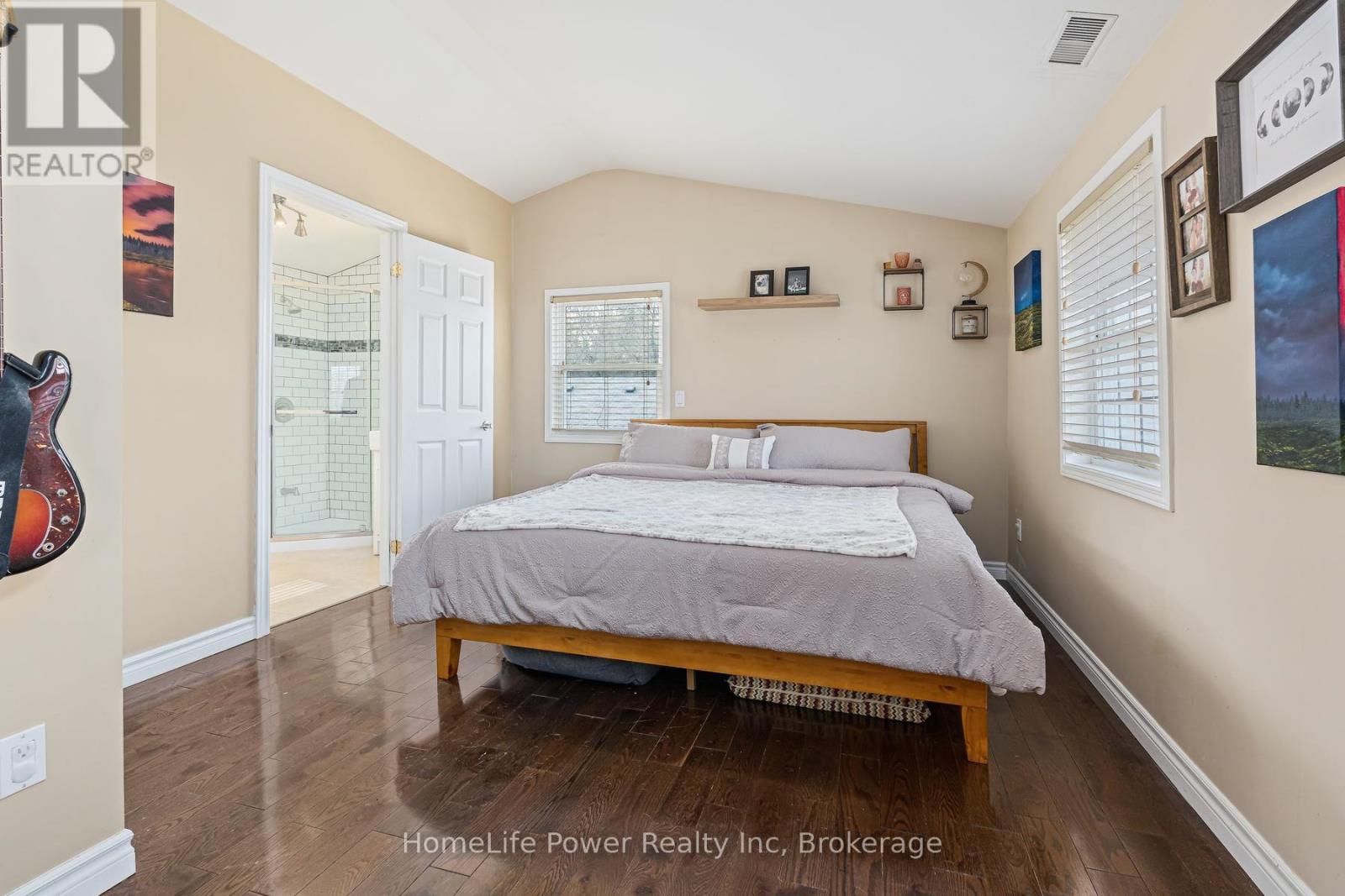 14 Erin Street, Halton Hills (Glen Williams), Ontario  L7G 3M6 - Photo 19 - W13033766