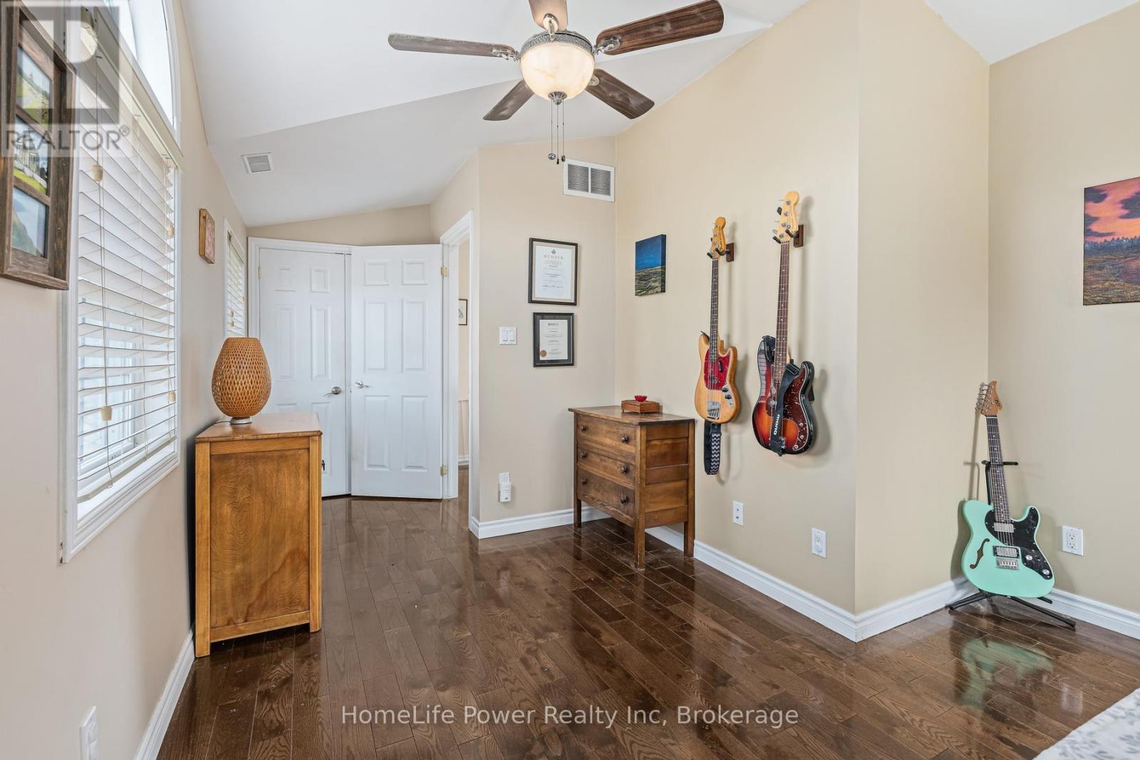 14 Erin Street, Halton Hills (Glen Williams), Ontario  L7G 3M6 - Photo 21 - W13033766